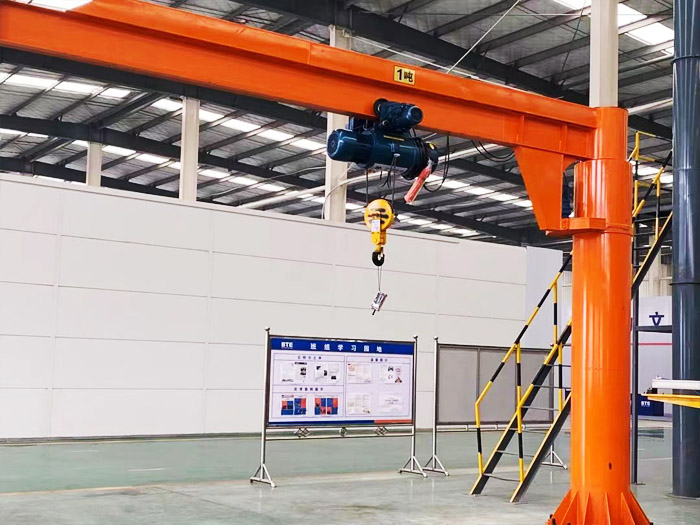 Cantilever crane