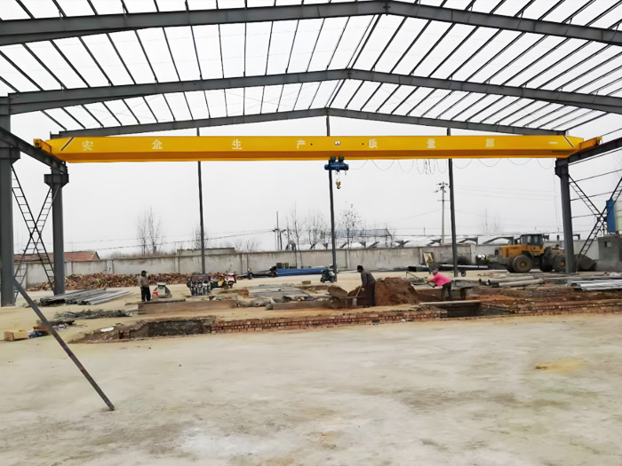 Electric single beam crane