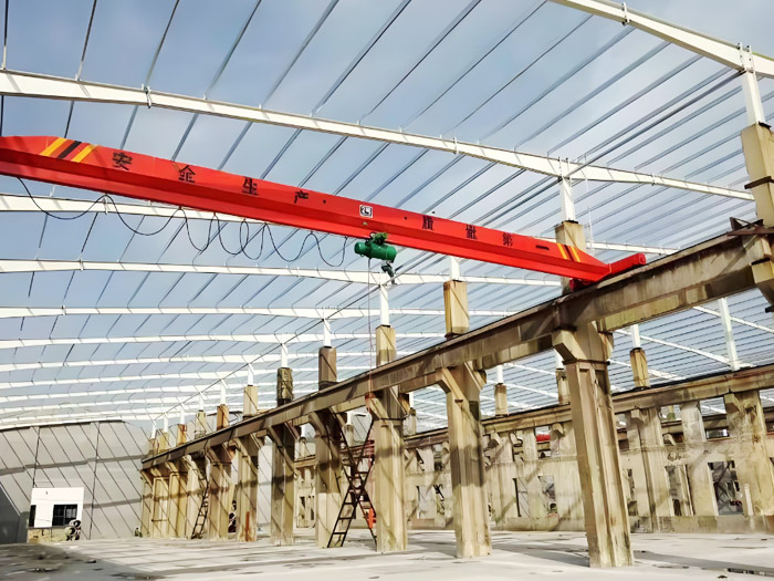 Electric single beam crane