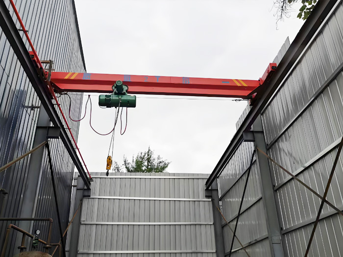 Electric single beam crane