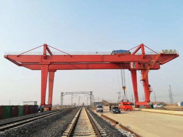 Chinese Loong gantry crane manufacturer