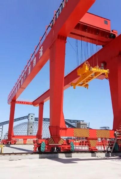 Chinese Loong gantry crane manufacturer